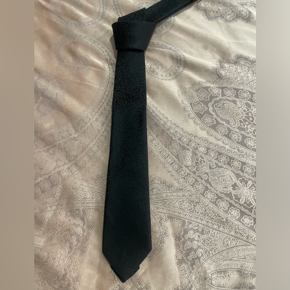 Dolce & Gabbana Mens Black Skinny Tie - Picture 3 of 6